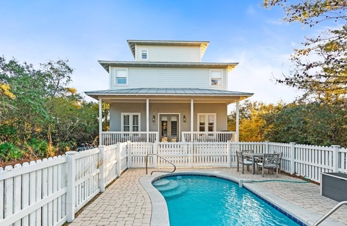 White's Gulfview House | Private Pool! Deeded Community Beach Access! Professionally Decorated!