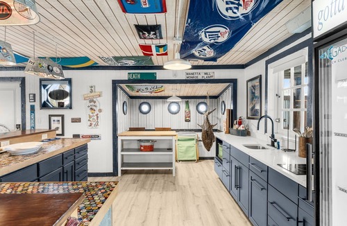 Bel Air House | Private pool & hot tub steps from the beach