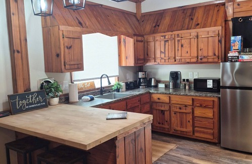 Live Oak Cottage | Private Retreat on 21 Acres Close to Spirit of the Suwannee