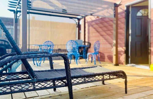 Downtown Memphis House | 🌇 Private Sunset Rooftop w/secure EV Garage ⚡️🚗💨