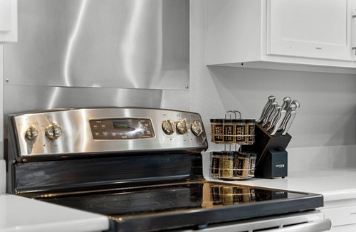 Inlet Beach Heights House | Private Swim Spa and Beach Gear 4BR Retreat Walk to Beach Near 30A