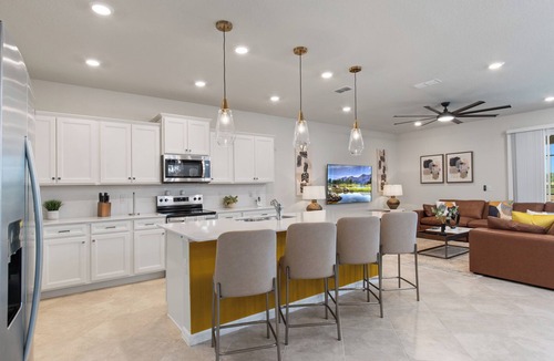 Four Corners House | PROMO 10 BR Home, Themed Rooms, Private Pool, in New Windsor Cay Resort