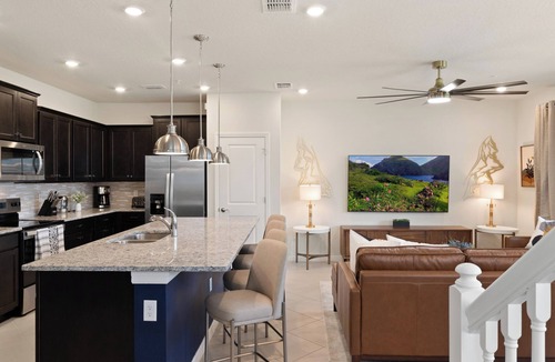 Four Corners House | PROMO Enchanted Wonderland 5 BR Townhouse in Windsor Cay - Blue Sky Villas