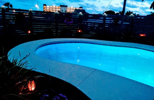 Kiska Beach Apartment | PVT POOL, 2 Br 1 Ba Apt. 1 Street Fr. bch. Golf cart available!