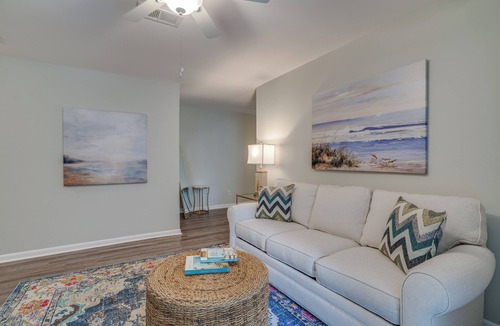 Old Town Apartment | Quaint loft in the heart of downtown Bay St. Louis