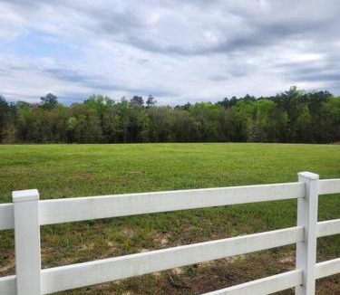 Andalusia Apartment | Quiet Guest Cabin in Andalusia, Alabama