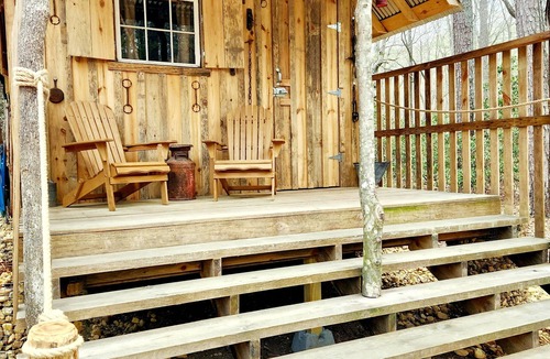 Fort Mc Clellan Cabin | Raelean - A unique off-grid tiny cabin