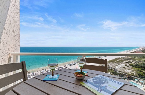 Sandestin Condo | Rate Reduced! Beachfront 1BR w/Gulf Views, GOLF CART! Steps to Beach & Pool.
