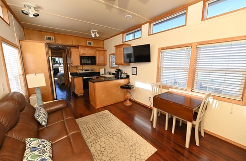 Historic Downtown Apalachicola Boat Rental | Rebel's Rest - A Romantic Getaway Houseboat w/New Water Filtration System