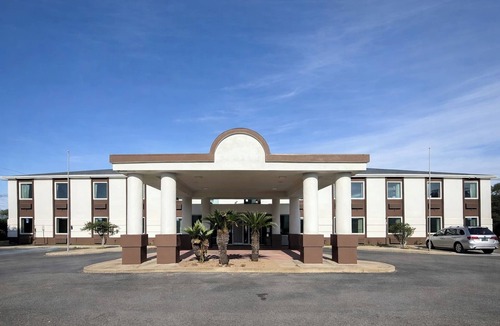 Milton Hotel | Regency Inn and Suites