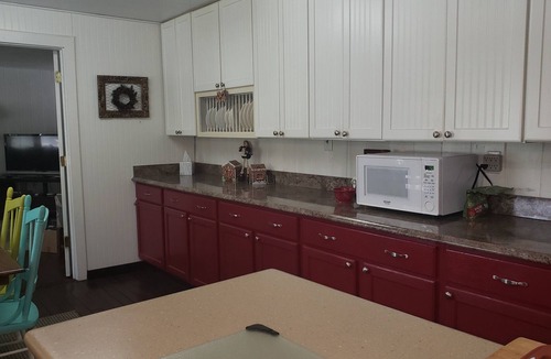 Dunnellon House | Relax at the Christmas Inn. Close to Rainbow Springs and the Florida Green-way