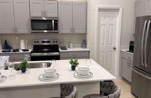 Haines City House | Relax in Style! 3BR Fully Furnished Home + Pool Access