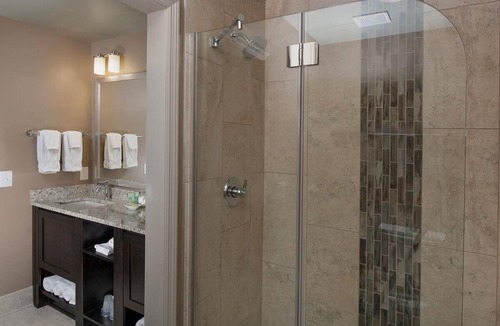 Braselton Hotel | Relax in Upscale Accommodations Near Georgia’s Winery Tours & Golf Clubs