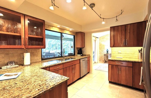 North Naples House | Relax on 1 acre in Heart of Naples, Privacy, Gym, Pool, Hot Tub, Fireplace