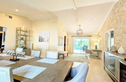 North Naples House | Relax on 1 acre in Heart of Naples, Privacy, Gym, Pool, Hot Tub, Fireplace