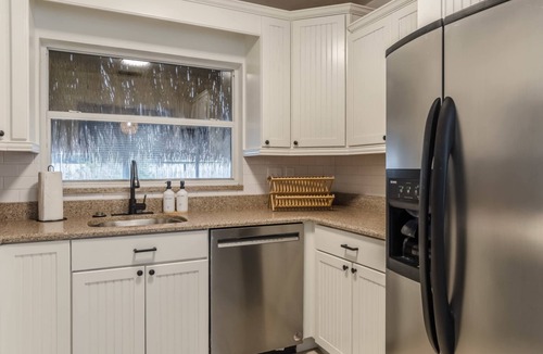 Clearwater House | Relaxed 3BR retreat w/heated pool & patio