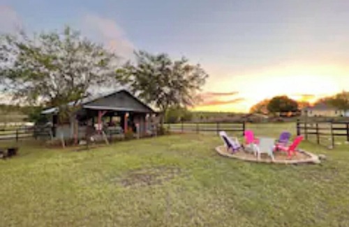 Clermont Other | Relaxing 1-Bedroom Farm Retreat. Pets welcome!