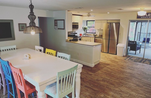 Oakes Estates House | Remodeled 5 Bedroom Kid Friendly Home In Naples' Most Convenient Location