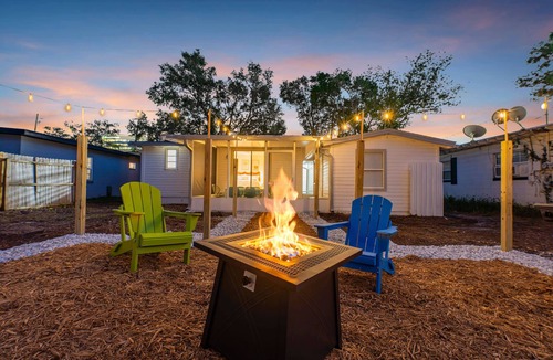 College Park House | Remodeled home w/patio, grill & fire pit