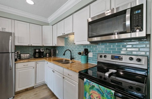 Flor-a-mar House | Remodeled Waterfront Home with Heated Pool