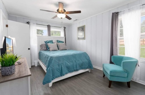 Decatur House | Renovated 3 bedroom home with all new furniture