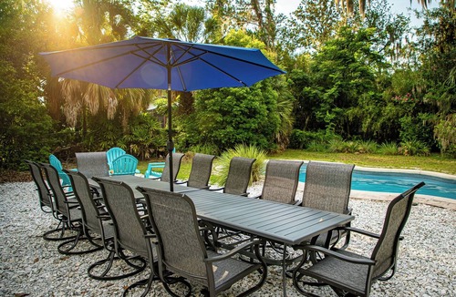 Gainesville House | Renovated 5 Bdrm House Walking Distance to Stadium and O'connell Center w/Pool