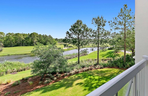 Baytowne Wharf Apartment | Renovated studio with pool, hot tub, full sized fridge, and 2 burner stovetop
