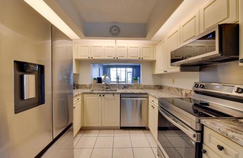 Trailer Estates House | Resort Retreat w/Pools! 6 Mi to Bradenton Beach