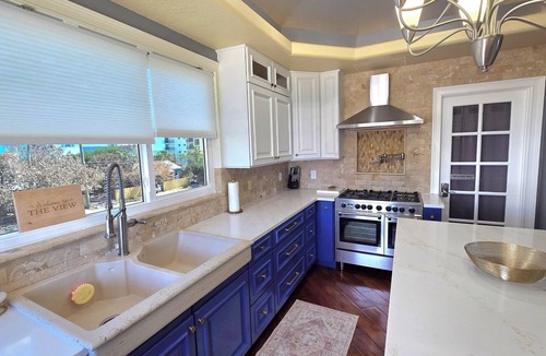 Crescent Beach House | Retreat with Breathtaking Sunrises & Sunsets-Pool-Hot tub-Elevator