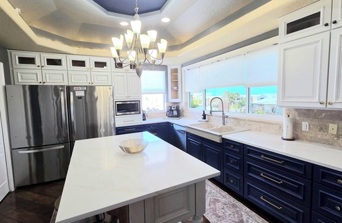 Crescent Beach House | Retreat with Breathtaking Sunrises & Sunsets-Pool-Hot tub-Elevator