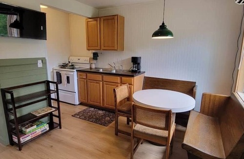 Poynette House | Riverfront Lodging. Beach, hike, ski, explore, relax. #2