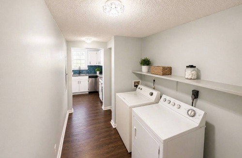 Northside House | Riverfront Retreat Peaceful Water Views & Spacious 4BR 2BH Home