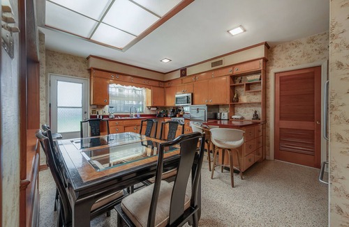 Old Seminole Heights House | Riverfront ☆ Spacious ☆ Original Mid-Century Ranch