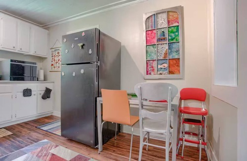 Mobile Cottage | Robinson Bayou's Blue Door Cottage