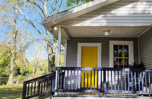 Mobile Cottage | Robinson Bayou's Yellow Door Cottage