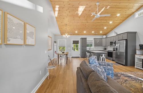 Houston Cabin | Rockshore Escape: Smith Lake Haven, Private Dock, Fire Pit and Ultimate Serenity