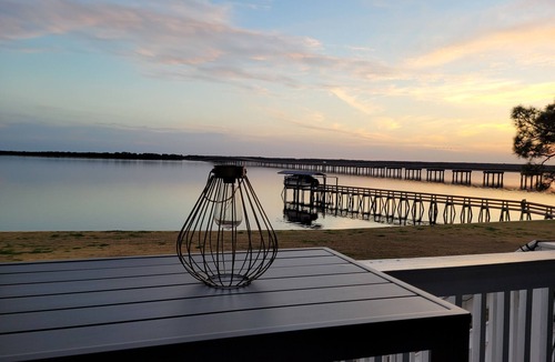 Panacea Apartment | romantic get away for 2 right on the Ochlockonee river