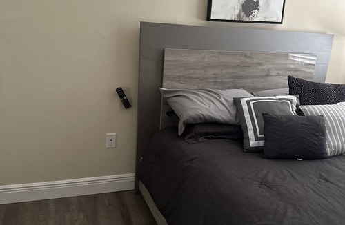 Stagecoach Village Apartment | Romantic /hot tub — 5 min from the mall