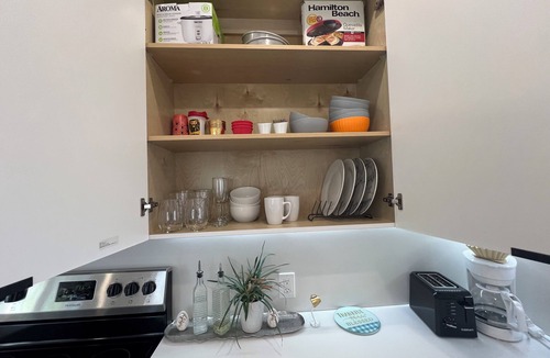Westchester Apartment | Room with private bathroom inside my house