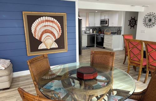 Sarasota Cottage | Roomy Cottage: 4bd3 ba; 2,000 sq ft; 5min thru dune 2 bch; priv pool VR22-00058