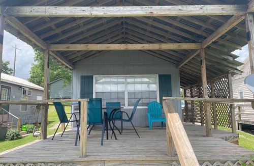 Jarreau Cottage | Roughin it on the River