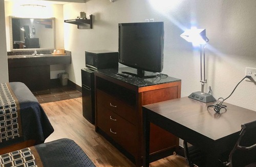 Circleville Hotel | Route 23 Inn