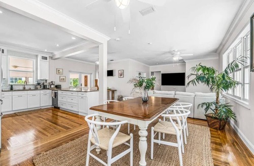 Northwood Shores House | Rove Travel | Miramar Villa | Heated Pool, Beach
