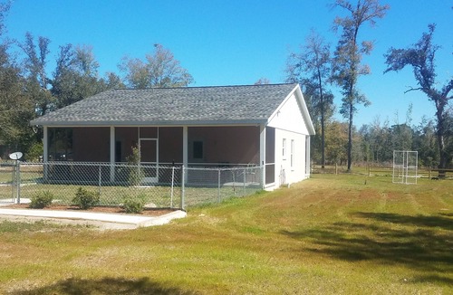 Fort White House | Rum Island country "Pink House"