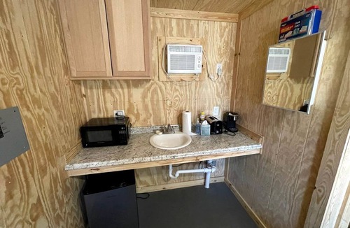 Jacksboro Cabin | Rustic Cabin for Memorable Glamping Experience in Jacksboro, Texas