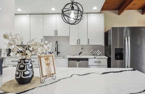 Highland Hills House | Rustic Charm Meets Modern Luxury