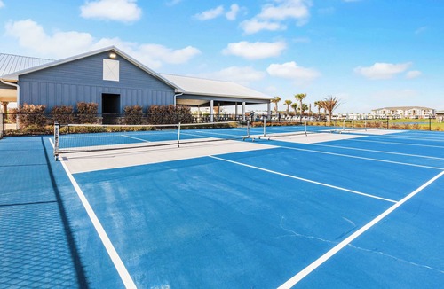 Foley RV Rental | RV Pad w/Pool, Pickleball, Go Carts & Putt-Putt