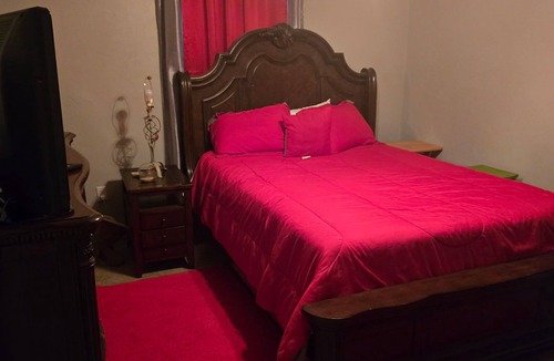 Williston House | Safe, comfortable, large yard for parking RV, horse trailer parking,