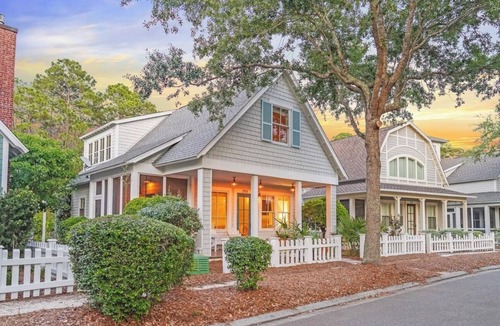 WaterSound Beach House | Salt Box Lane Retreat | Private Beach | Golf Cart/Bikes Provided