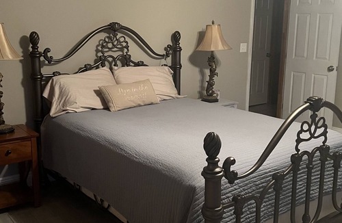 Kentwood House | Sam's Place A relaxing place in a country setting.